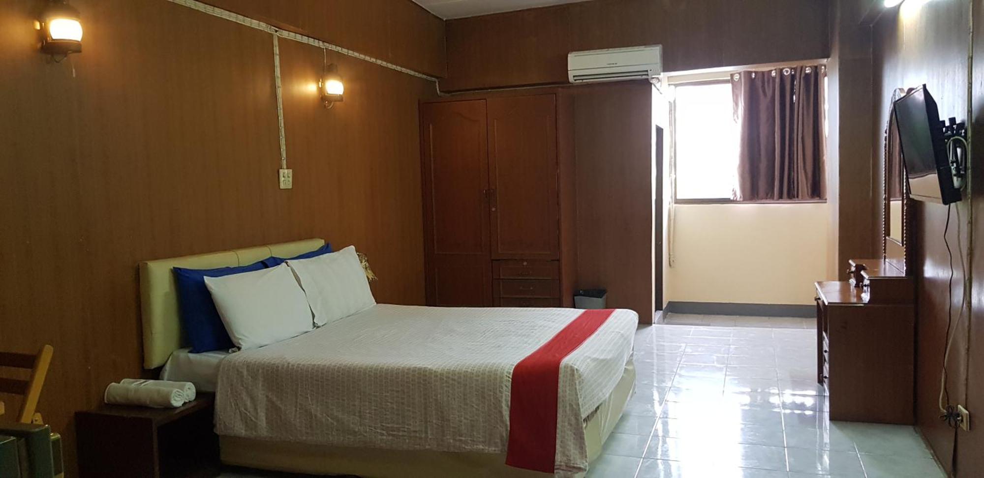 โรงแรมวินบางนา Win Bangna Hotel Banguecoque Quarto foto
