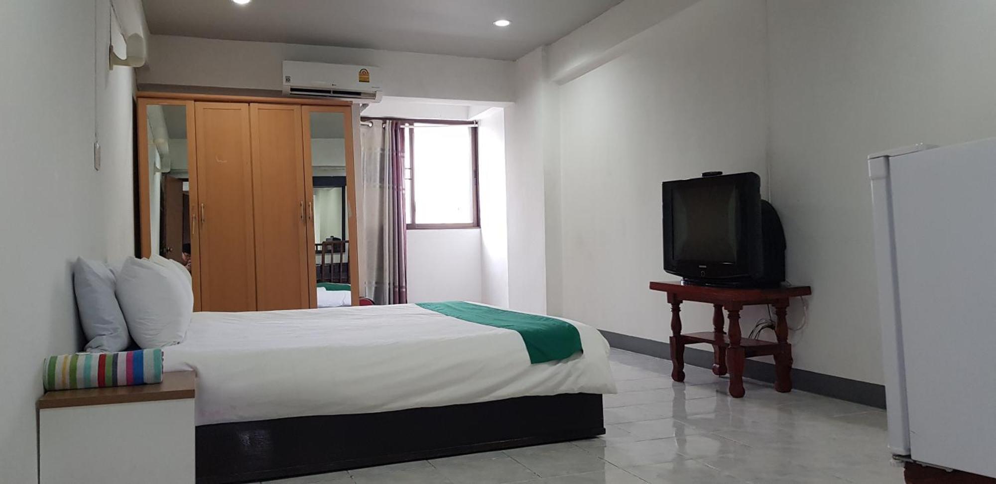 โรงแรมวินบางนา Win Bangna Hotel Banguecoque Quarto foto