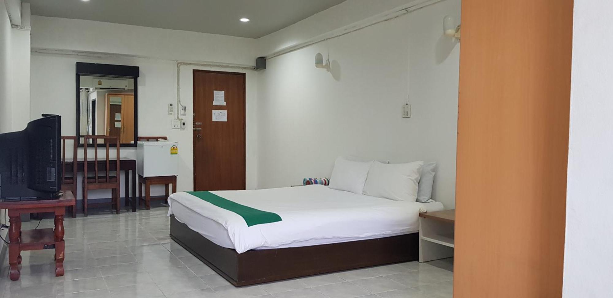 โรงแรมวินบางนา Win Bangna Hotel Banguecoque Quarto foto